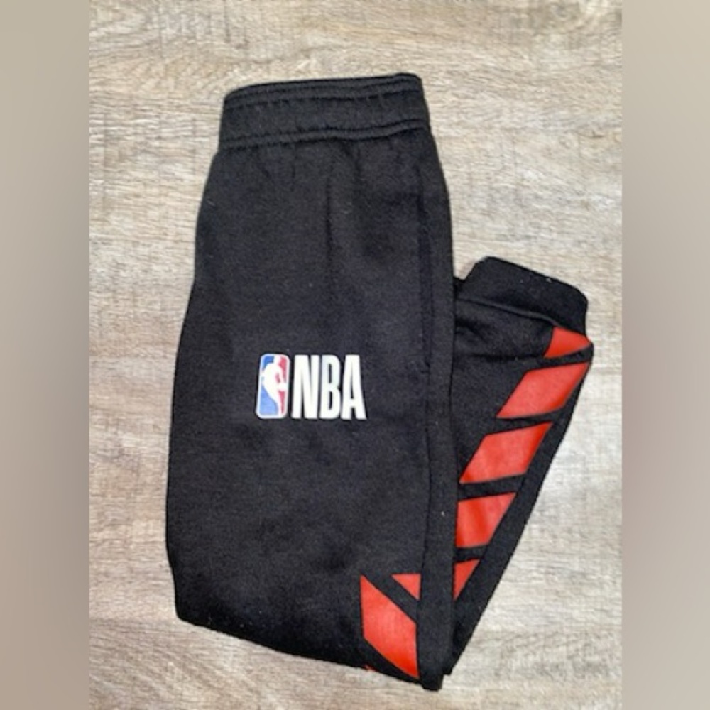 Youth NBA joggers